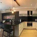 Luxury Apartment @ The Icon